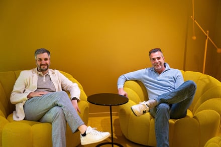 Welcome: ReGuest AG übernimmt opensmjle GmbH